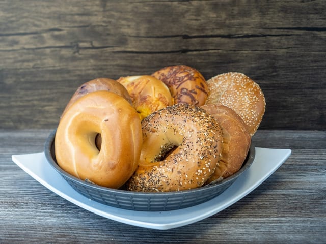 BAGELS.