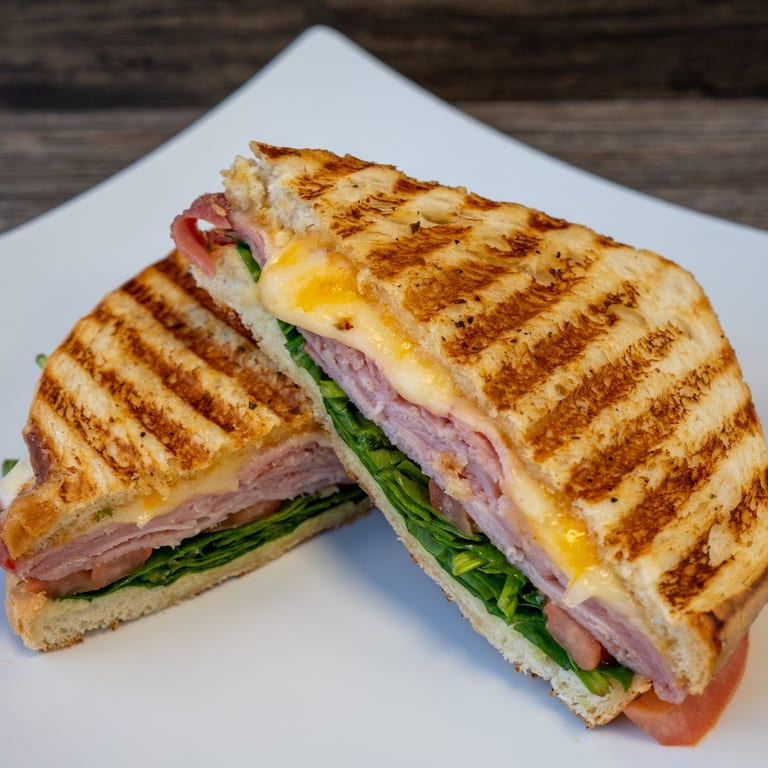 Grilled Cheese Delights: A Cheesy Cafe Favorite