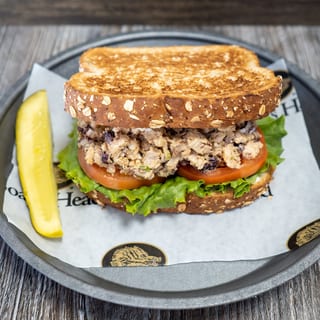WALNUT CHICKEN SANDWICH