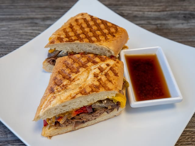 FRENCH DIP.